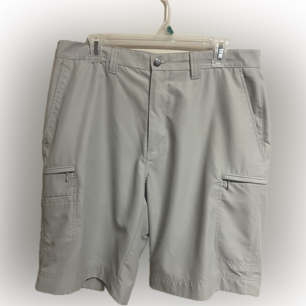 Callaway Men’s Khaki Golf Shorts 34” Waist 10” Inseam